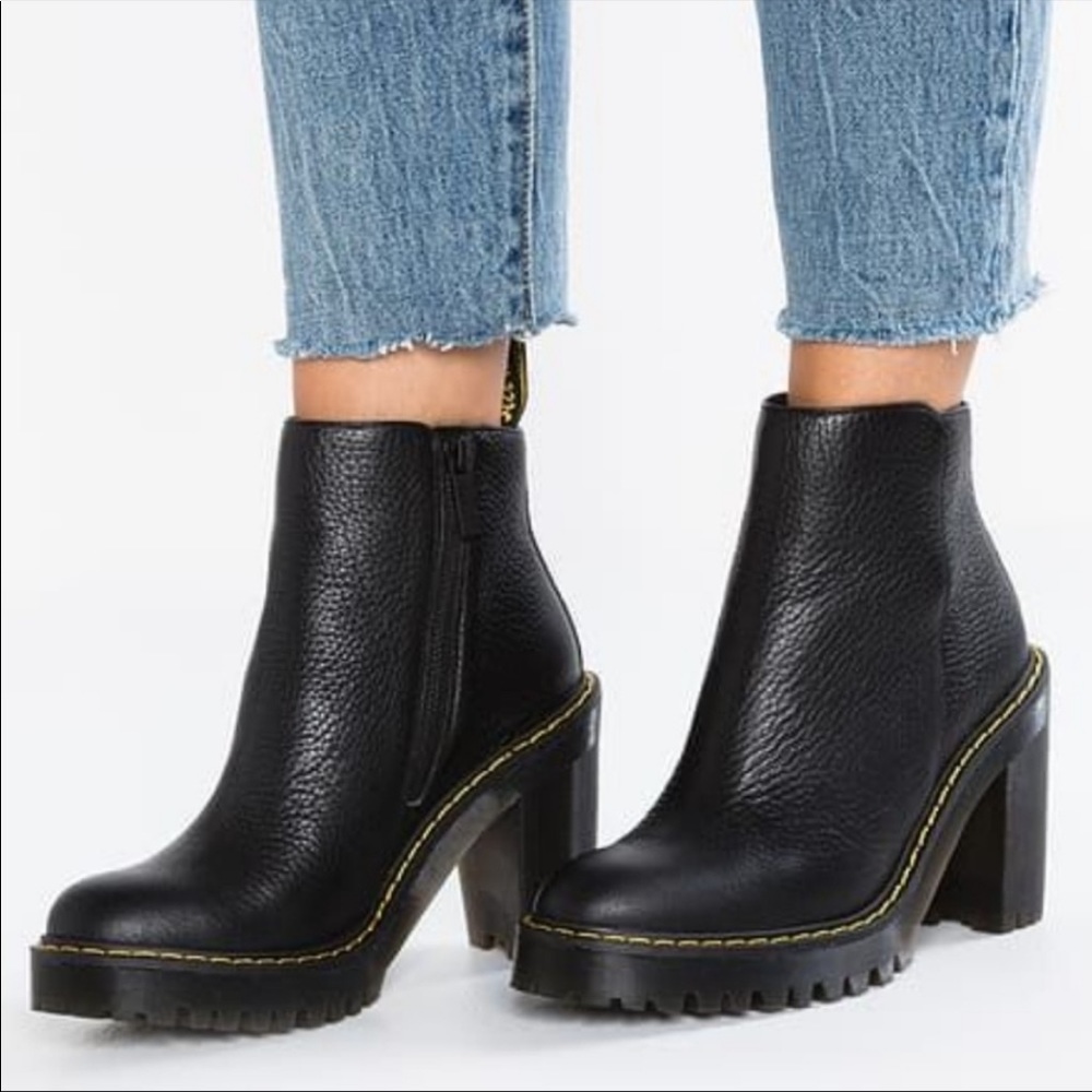 DR MARTENS MAGDALENA PLATFORM ANKLE LEATHER BOOTS